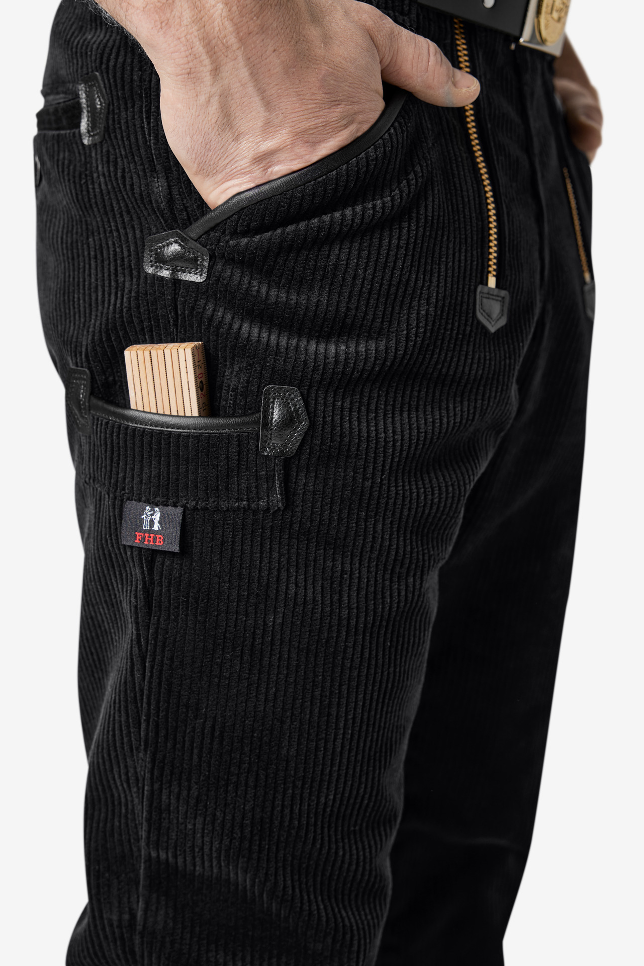 Cordhose schwarz mit Seitentaschen und Zollstocktasche
